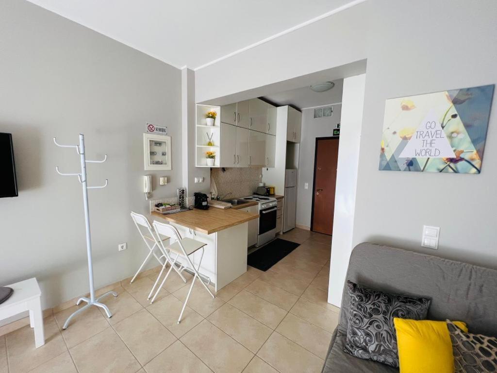 Sunlight Studio Apartment เอเธนส์ ภายนอก รูปภาพ